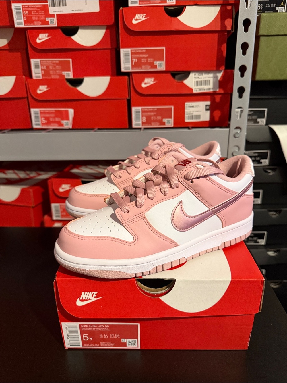 Nike Dunk Low Pink Velvet GS Size 5y